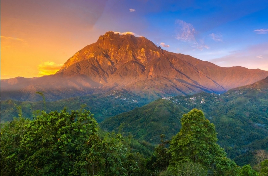 Gunung Lewotolok Meletus, Kolom Erupsi Capai 600 Meter